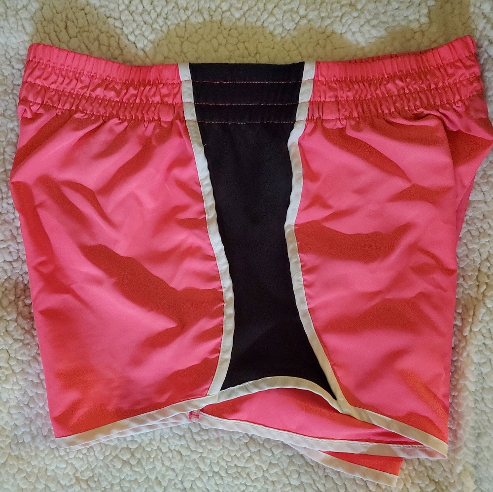 Women's athletic shorts xl